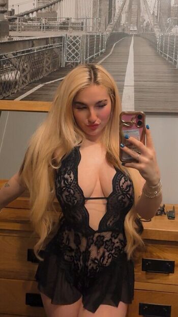 Leaked Miimi luvv private photo viral onlyfans