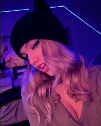 Leaked Mikahhlynn private photo viral onlyfans