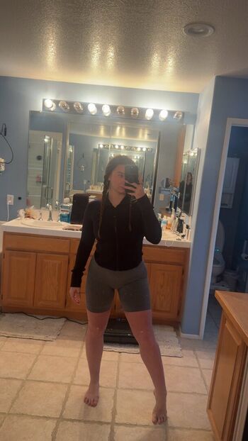 Leaked Mikailadancer  page private photo viral onlyfans