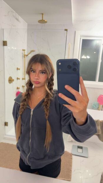 Mikayla Campinos