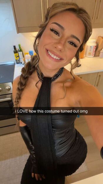 Mikayla Campinos