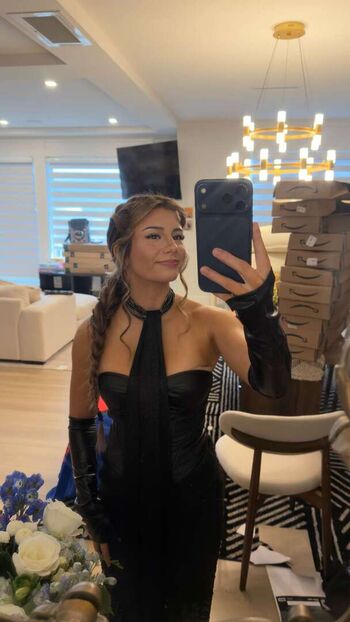 Mikayla Campinos