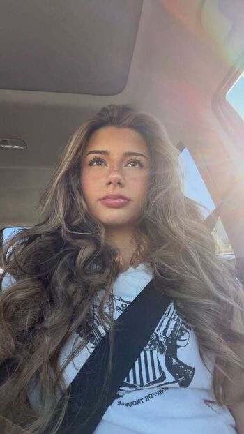 Mikayla Campinos