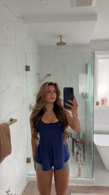 Mikayla Campinos