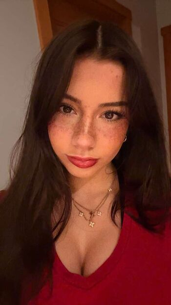 Mikayla Campinos