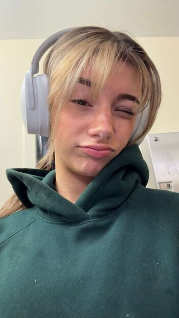 Leaked Mikayla campinos  page private photo viral onlyfans
