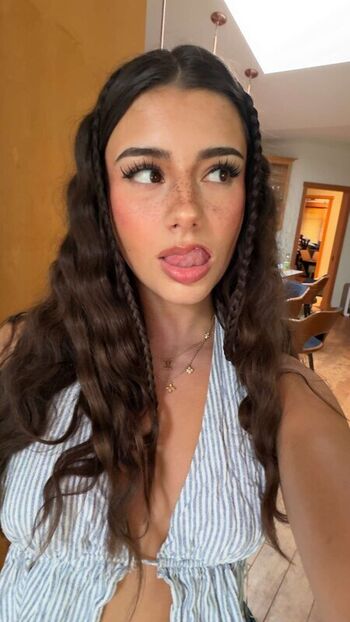 Mikayla Campinos