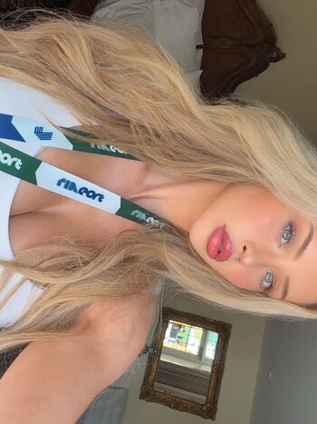Leaked Mikayladvip  page private photo viral onlyfans
