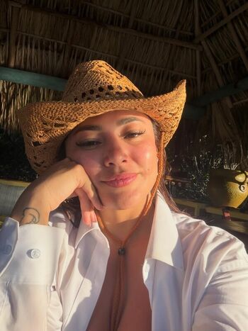 Milagro Flores
