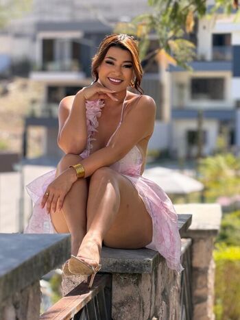 Milagro Flores