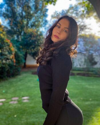 Leaked Milan bella comley private photo viral onlyfans