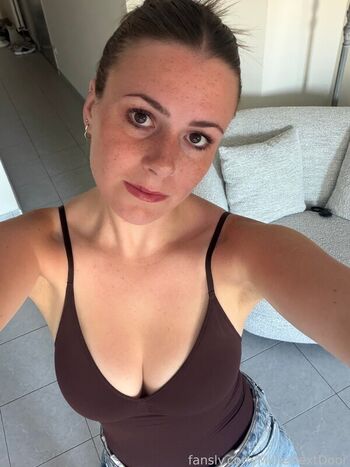 Leaked Millienextdoor private photo viral onlyfans