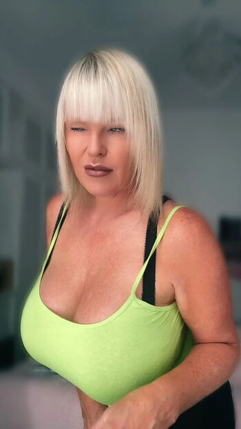 Leaked Millymae page private photo viral onlyfans