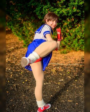 mimidoescosplay