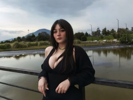 Leaked Minorinuzumaaki private photo viral onlyfans