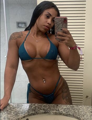 Mirandacaroliina_ Carolina Miranda