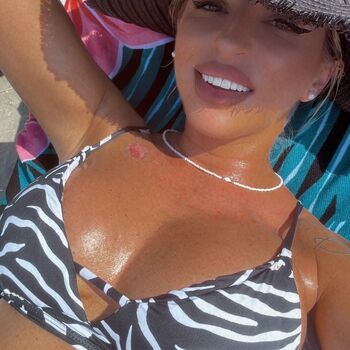 Miss Ema Devine