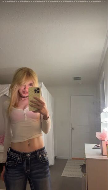 Leaked Missbunnixx private photo viral onlyfans