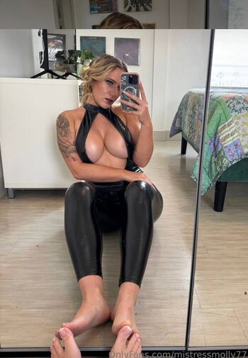 Mistressmolly77