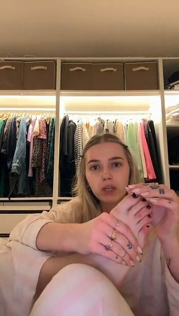 Leaked Mllexchloe private photo viral onlyfans