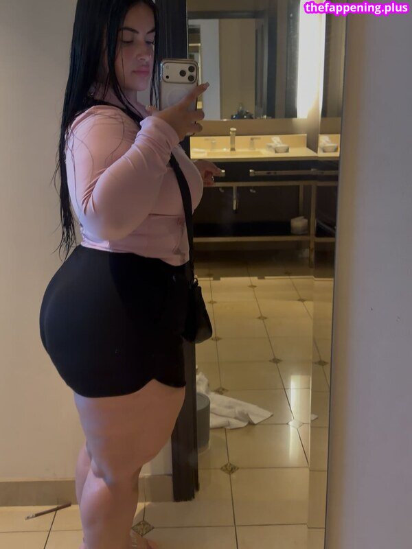 Mmmariiis 누드 OnlyFans 사진 #4