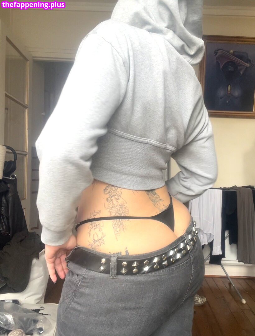 Mmmrian / https: / semicouture / semicouture_official Photo OnlyFans Nu #5
