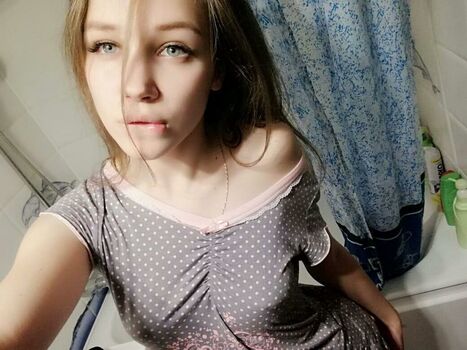 Leaked Model anuta private photo viral onlyfans