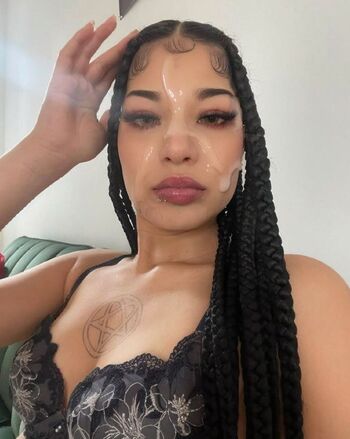 Molly Santana