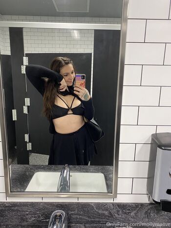 Leaked Mollymaeve private photo viral onlyfans