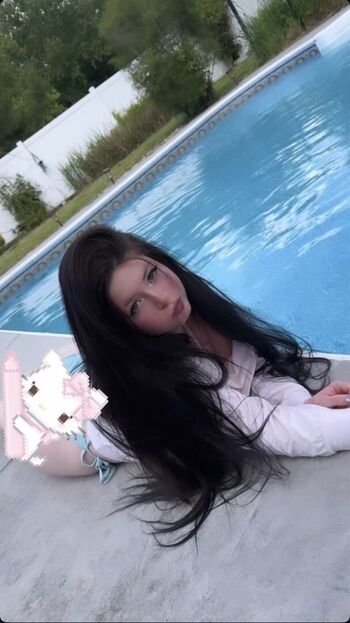 Leaked Mollymew private photo viral onlyfans