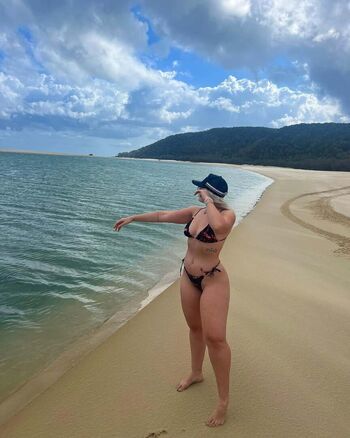 Leaked Mollyymae private photo viral onlyfans