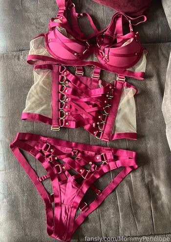 Leaked Mommy penelope page private photo viral onlyfans