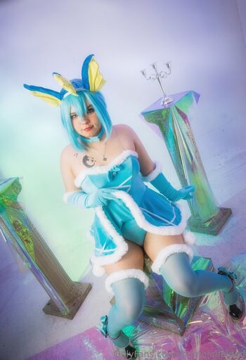 Momoiro Cosplay