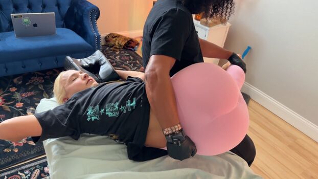 Leaked Mondragon chiropractic private photo viral onlyfans