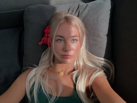 Leaked Monroe meinhardt private photo viral onlyfans