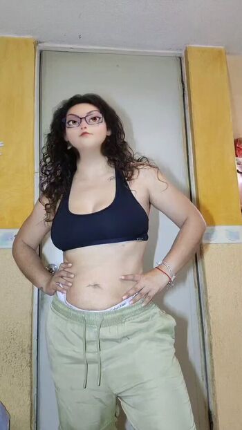 Monse Larios