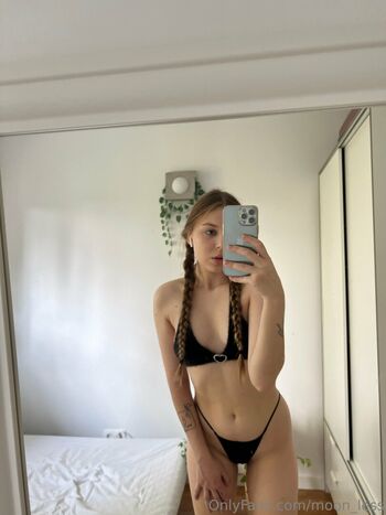 Leaked Moon less page private photo viral onlyfans