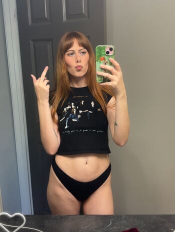 moonbabyy98