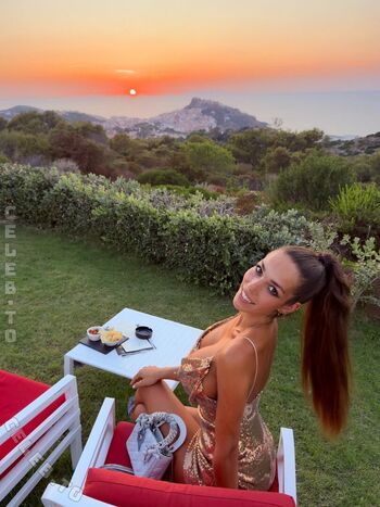 Leaked Mrs vickeey private photo viral onlyfans