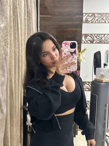 Leaked Muskan karia page private photo viral onlyfans