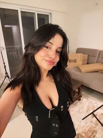 Leaked Muskan karia page private photo viral onlyfans