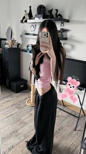 Leaked Emma mllr/ private photo viral onlyfans