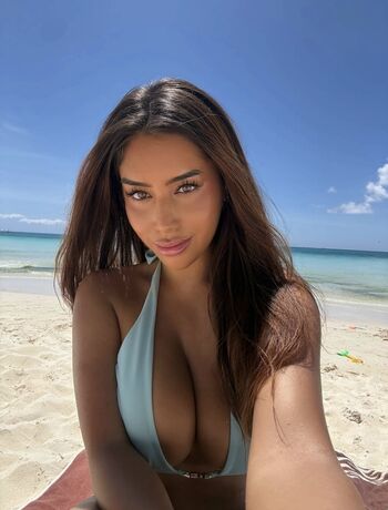 Nadia Ayla