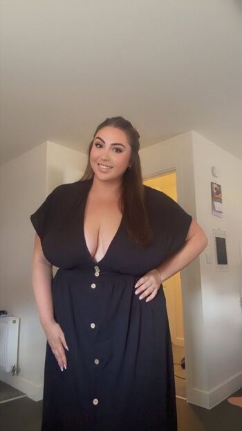 Nadia Domme