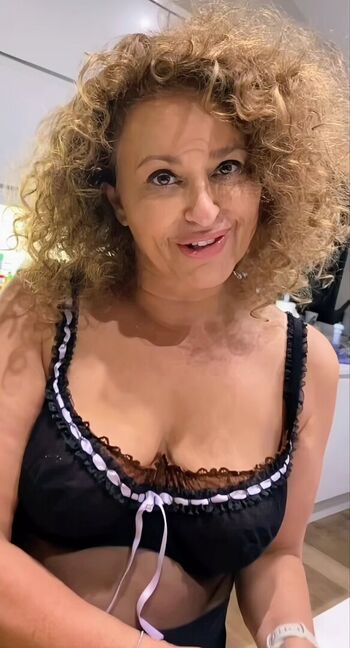 Nadia Sawalha