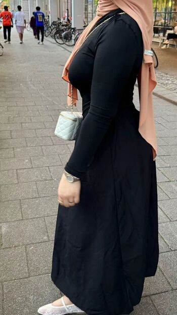 Nadiaaaaa_01