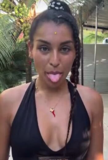Leaked Naela savidan private photo viral onlyfans