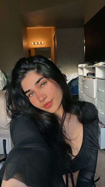 Leaked Naila iqbal private photo viral onlyfans