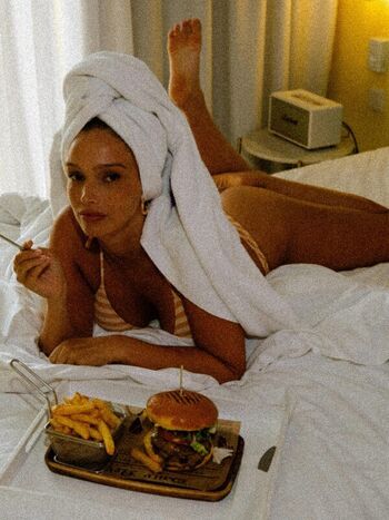 Leaked Naila van kommer page private photo viral onlyfans