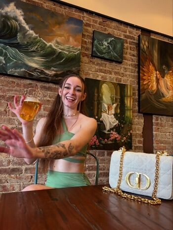Naomi Rosenblum